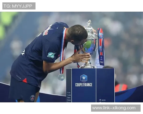 姆巴佩佩德里小蜘蛛身价未变动合理性分析与市场影响探讨