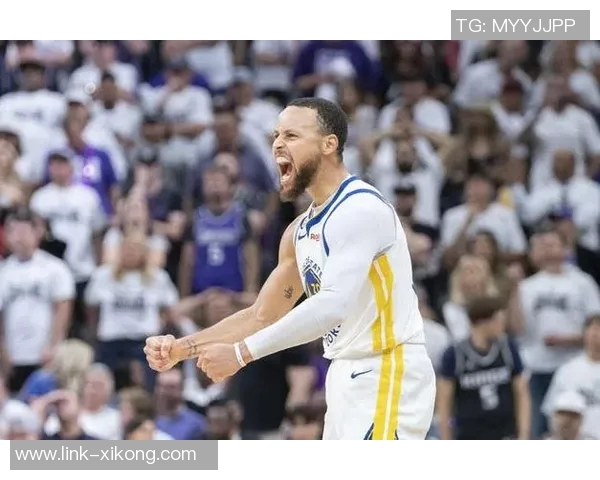 假期学习不放松库里首节火力全开轰下11分展现超强状态