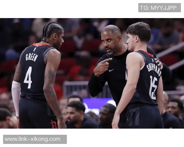 乌度卡谈球队进攻表现称将增加跑动与战术多样性