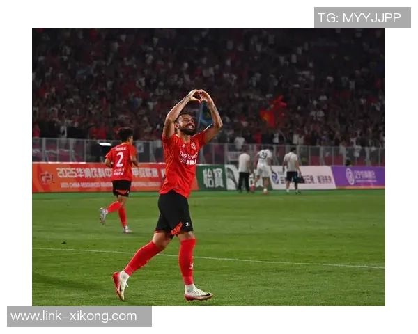 中甲联赛精彩瞬间姆本扎单刀破门助辽宁铁人领先对手