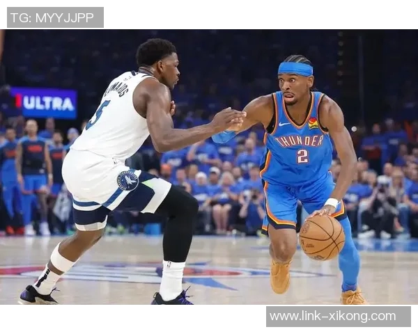 爱德华兹表现平平17投6中仅得17分贡献3篮板1断1帽令人失望