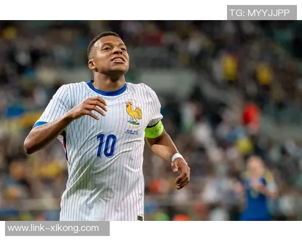 德尚透露姆巴佩脚踝伤势未恶化但换下前再遭撞击引担忧