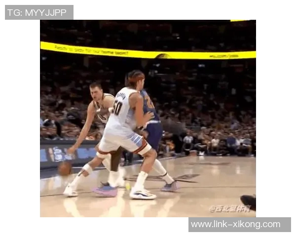 戈登今日扣篮表现引发约基奇疑惑他究竟何时完成了这精彩一扣 戈登今日扣篮表现引发约基奇疑惑他究竟何时完成了这精彩一扣