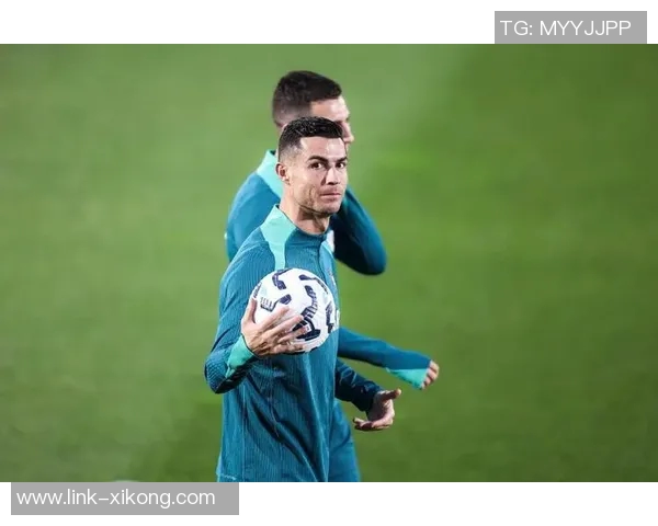 C罗坦言愿为国家队奉献一生不再效力任何俱乐部 C罗坦言愿为国家队奉献一生不再效力任何俱乐部