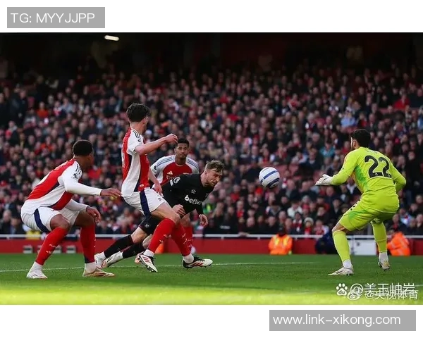 欧文赛季初看好利物浦夺冠现转而支持阿森纳更有希望