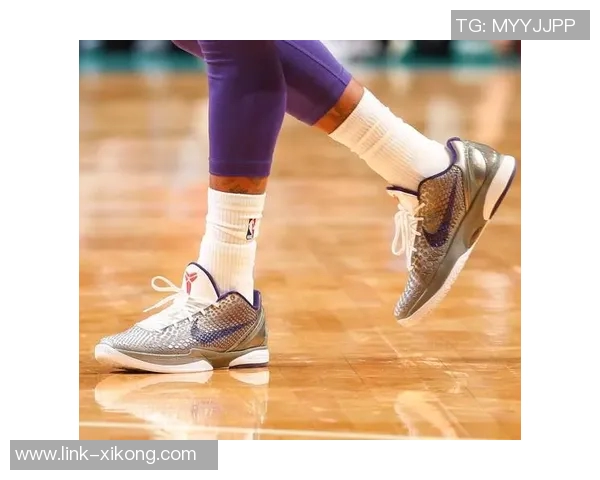 12月球鞋上脚时间配色排名揭晓科比占据五席哈登与老詹表现不俗