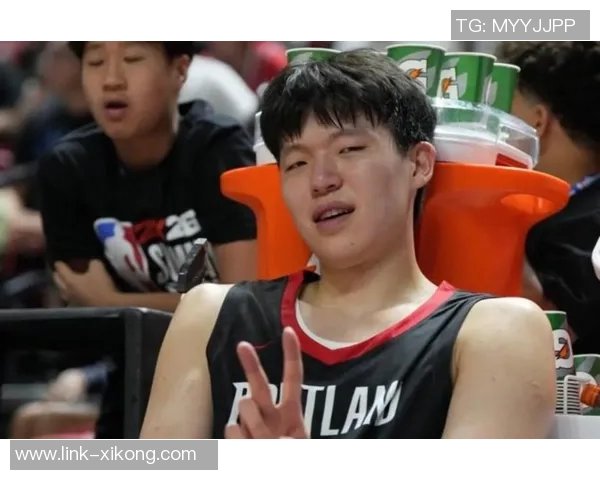 斯普利特谈杨瀚森上场表现称其感受强度提升传球天赋尚待发挥